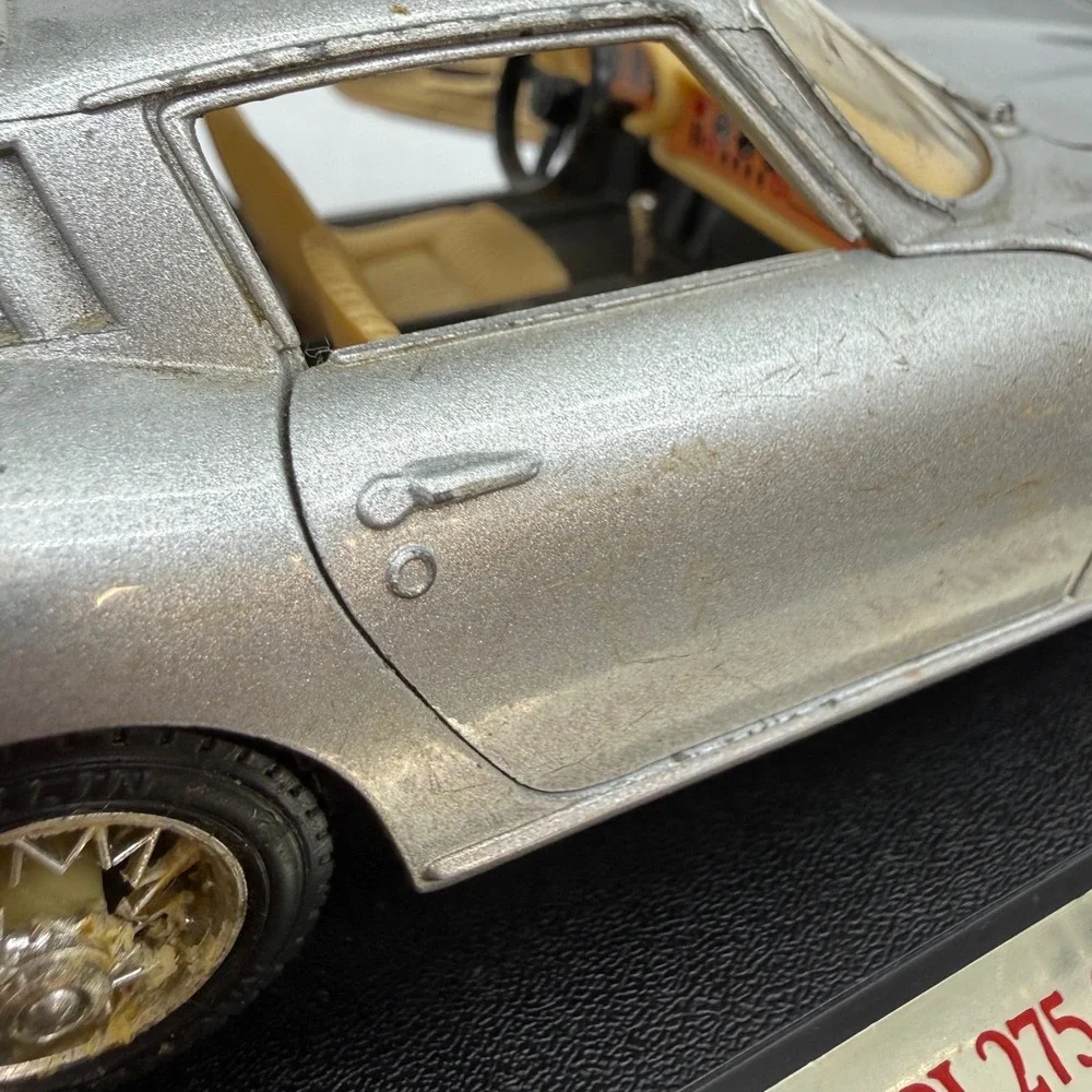Bburago Ferrari 275 GTB 4 1966 Silver Diecast 1/24 Scale Model Car Italy Base